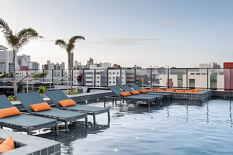 Flat pe na areia com piscina