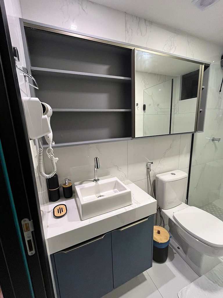 Flat elegante em área nobre e central em Tambau