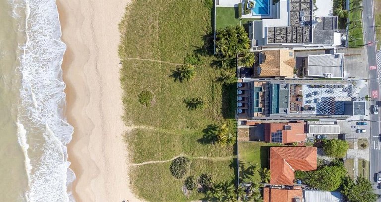 Flat pe na areia com piscina