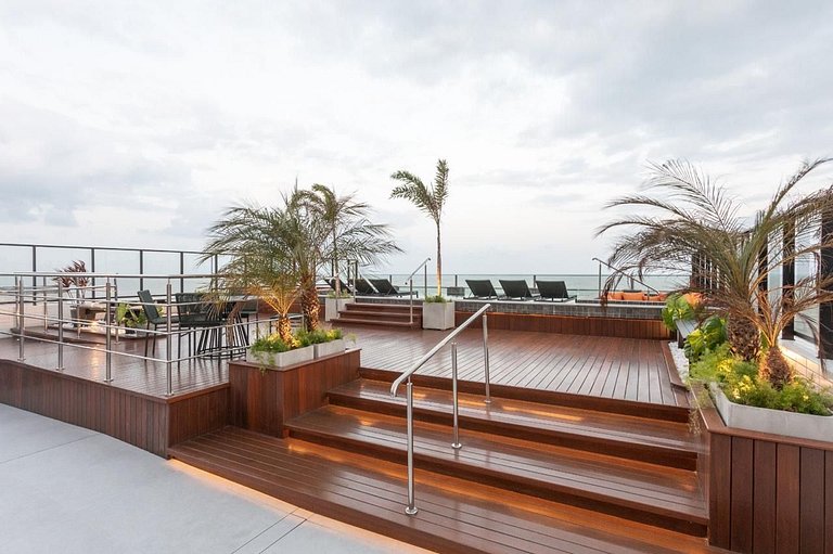 Flat Com Vista Incrível com Piscina - Pé na Areia