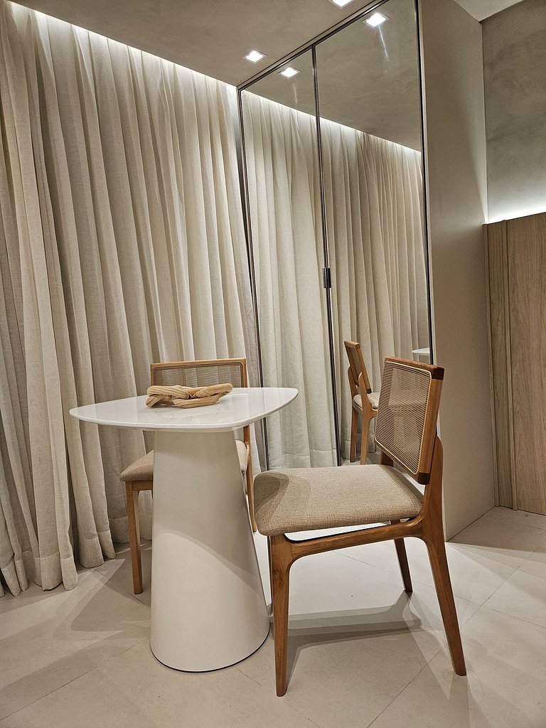 Flat Pé na Areia com Piscina - Jardim Oceania