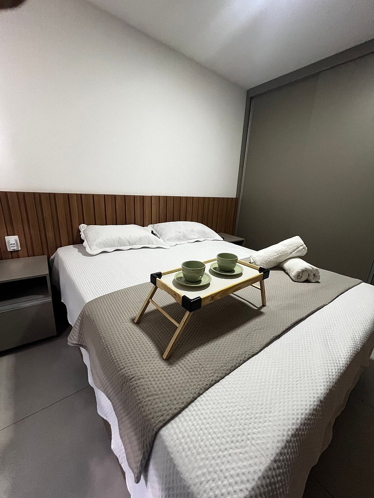 Flat em Cabo Branco a Passos da Praia - Completo