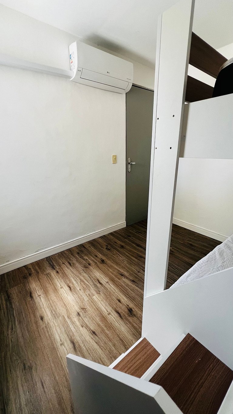 Ap Completo com 2q + Cozinha - Próximo da Praia