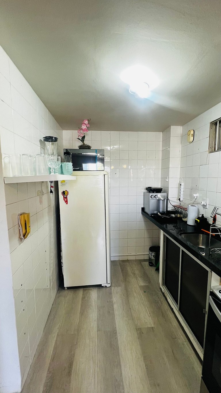 Ap Completo com 2q + Cozinha - Próximo da Praia