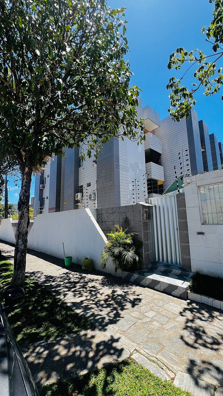 Ap Completo com 2q + Cozinha - Próximo da Praia