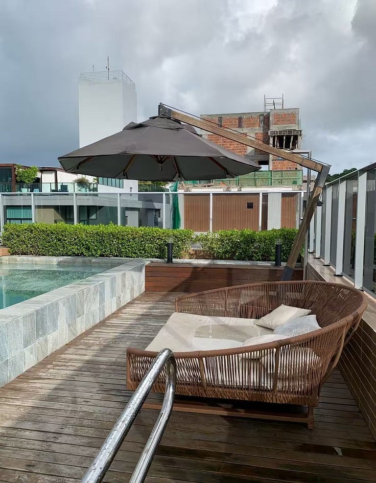 Flat em Cabo Branco com Varanda - 100m da Praia