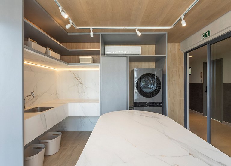 Flat Pé na Areia – Experiência Única no Mar