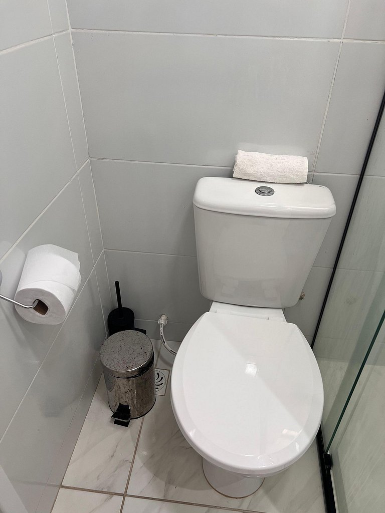 Flat completo poucos metros da praia