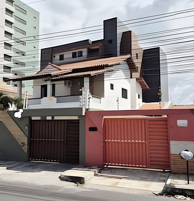 Casa completa com 5 quartos próx ao mar.