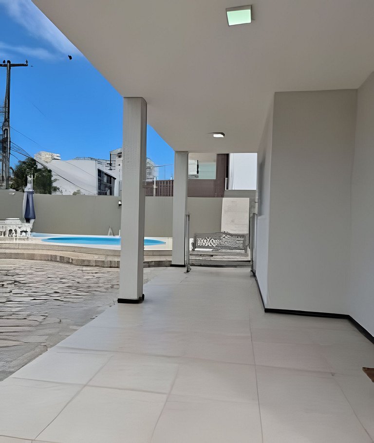 Casa completa com 5 quartos próx ao mar.