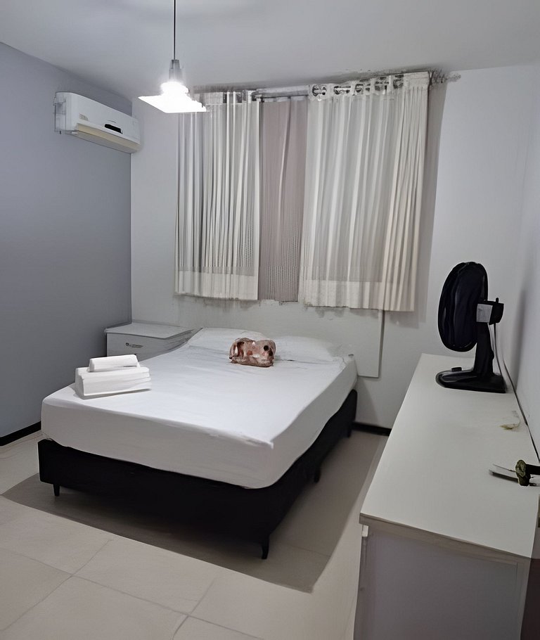 Casa completa com 5 quartos próx ao mar.