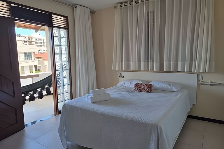 Casa completa com 5 quartos próx ao mar.