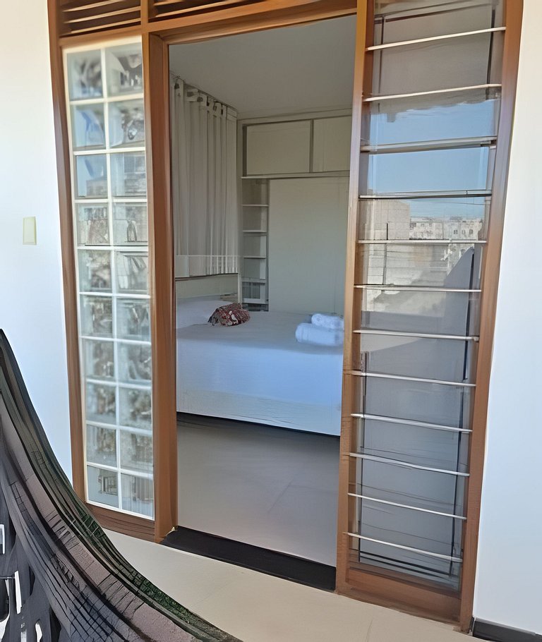 Casa completa com 5 quartos próx ao mar.