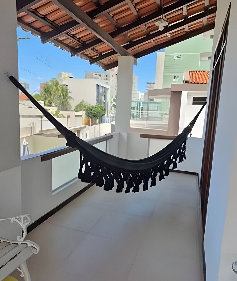Casa completa com 5 quartos próx ao mar.